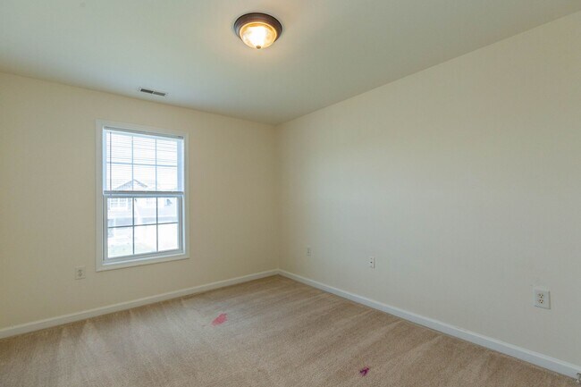 Building Photo - 59 Stork Ln