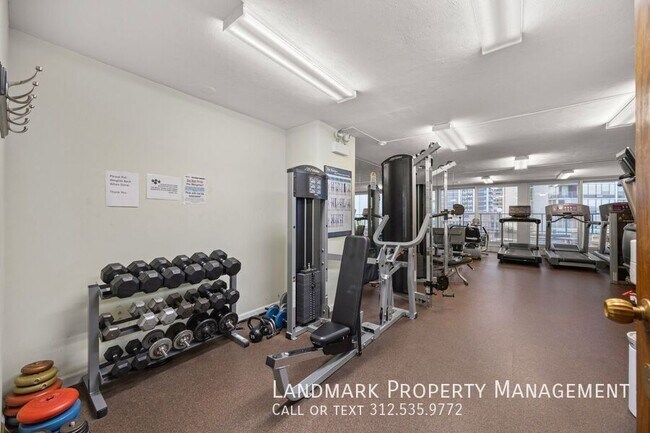 Building Photo - 6033 N Sheridan-Unit 35D