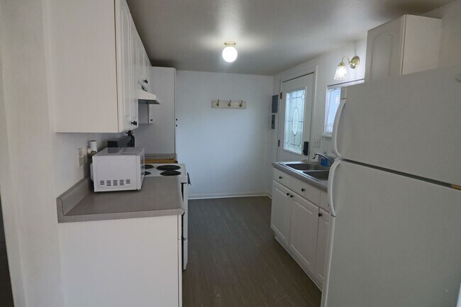 Building Photo - 2344 Trenton Ave