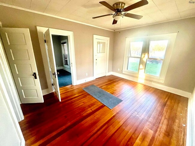 Building Photo - 2104 Taylor St