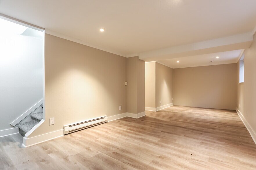 Building Photo - 18374 E Union Dr