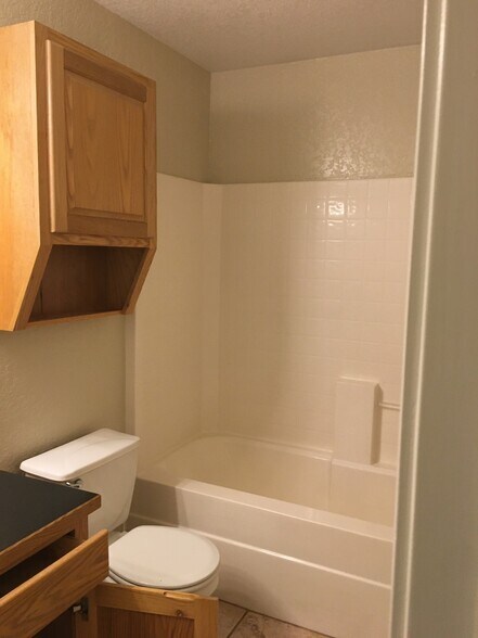 Building Photo - 130 Satch Dr