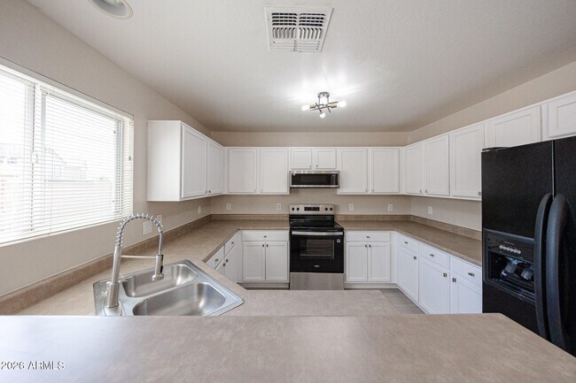 Building Photo - 65 N 224th Ln