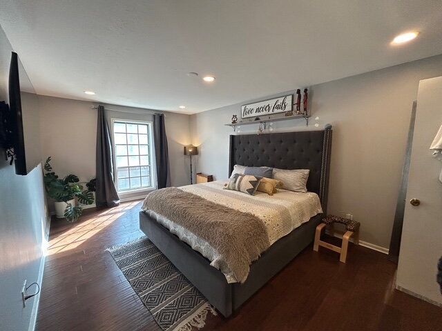 Building Photo - 6851 Roswell Rd