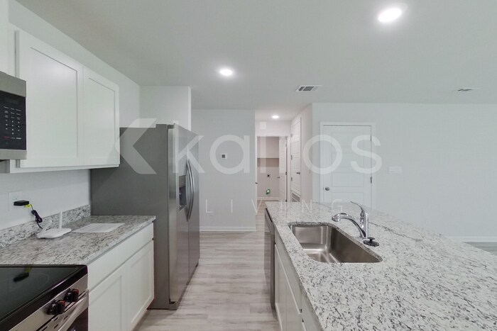 Building Photo - 14232 Ruffian Ave