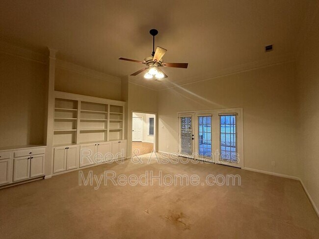 Building Photo - 7161 Lauren Ln