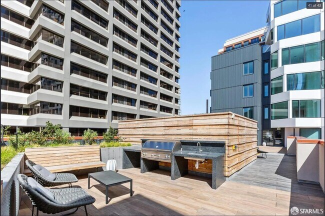 Building Photo - 280 Spear St