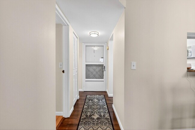 Building Photo - 3661 Via Poinciana