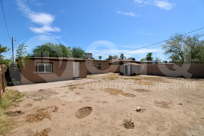 Building Photo - 2926 W McKinley St