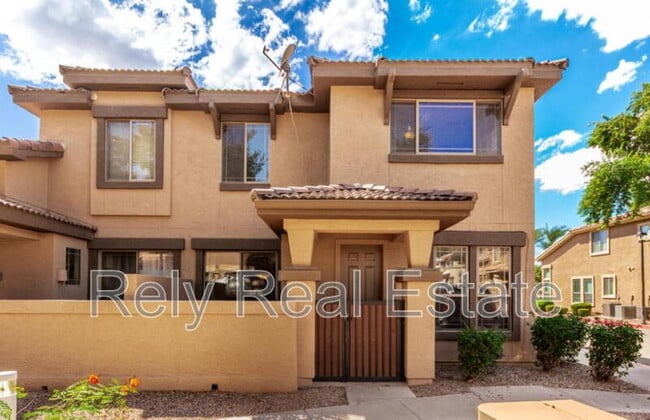 Building Photo - 1225 N 36th St