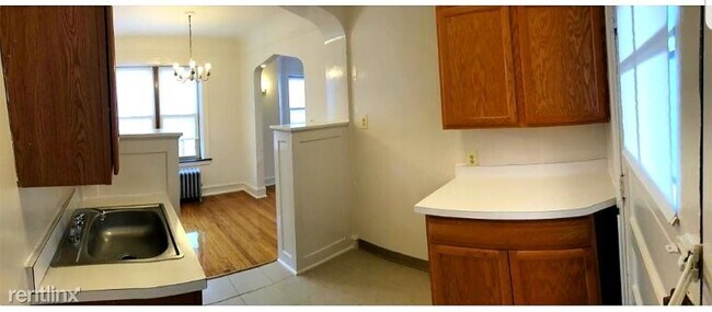 Building Photo - 9218 S Bishop St