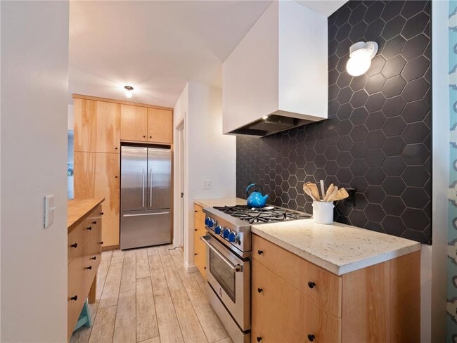 Building Photo - 4325 Chowen Ave S