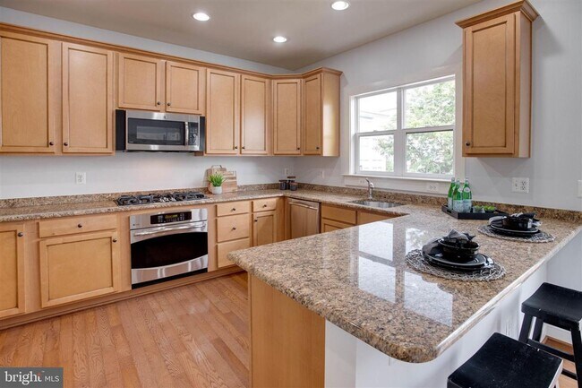 Building Photo - 4171 Rush St