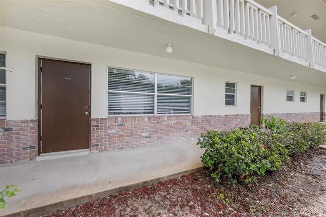 Building Photo - 4165 SW 67th Ave