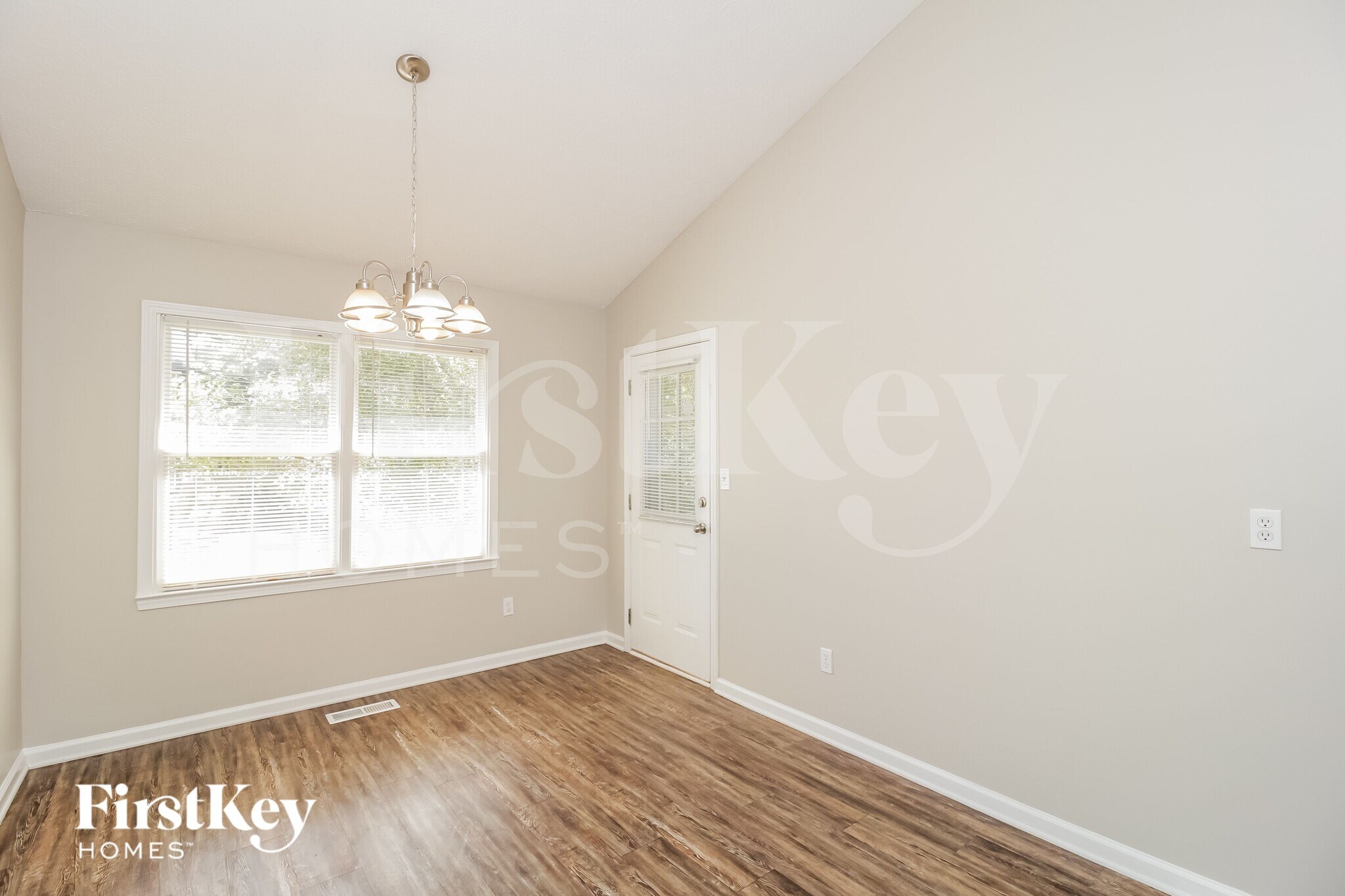 Building Photo - 216 Silverthorne Pass