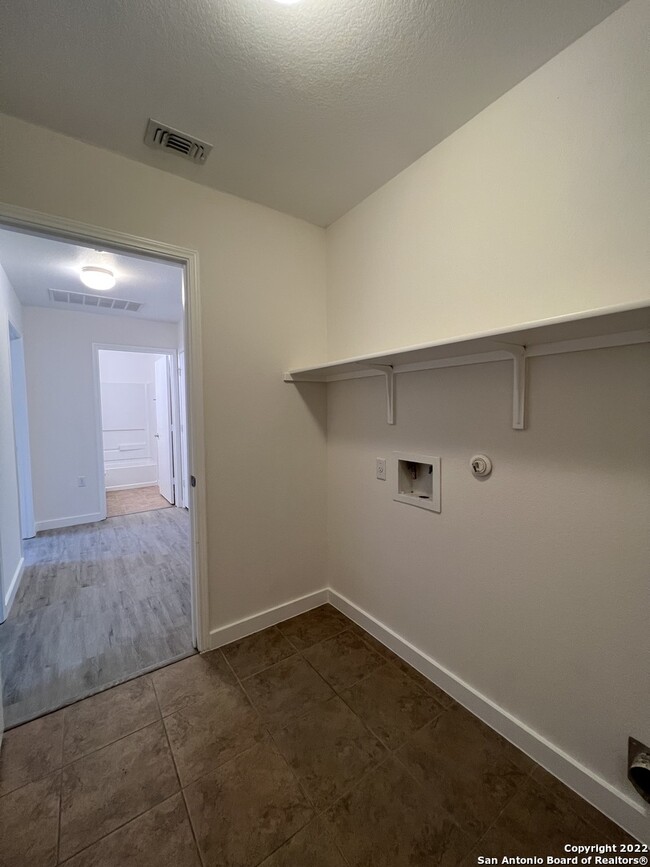 Building Photo - 9116 China Rose Dr