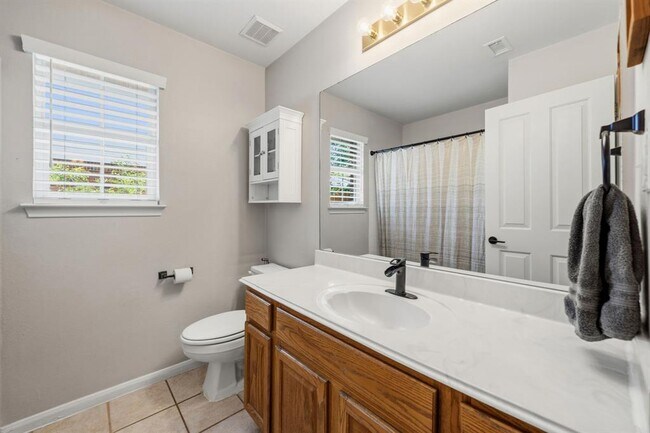 Building Photo - 6816 Beatty Dr