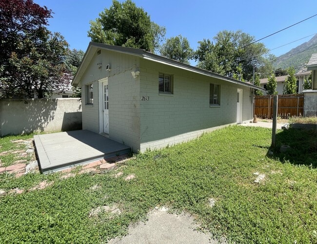 Building Photo - 2613 E Casto Ln
