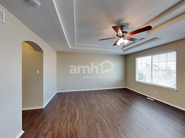 Building Photo - 10936 E 112th Pl