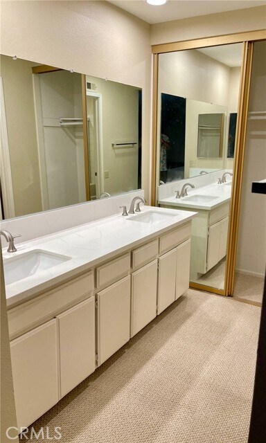 Building Photo - 17 Fallbrook