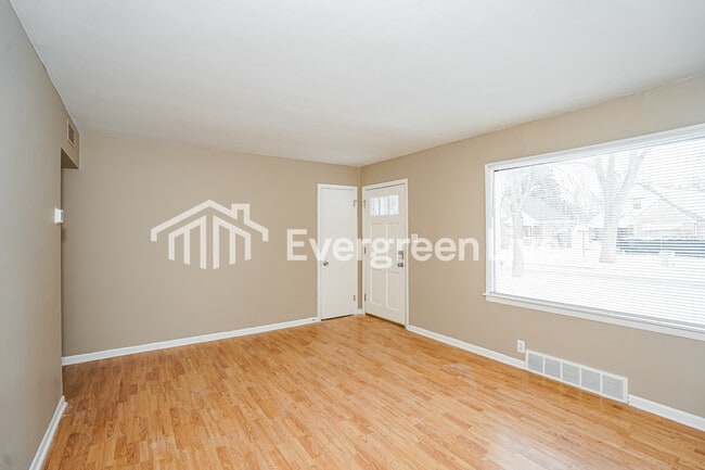 Building Photo - 5055 N 24th St