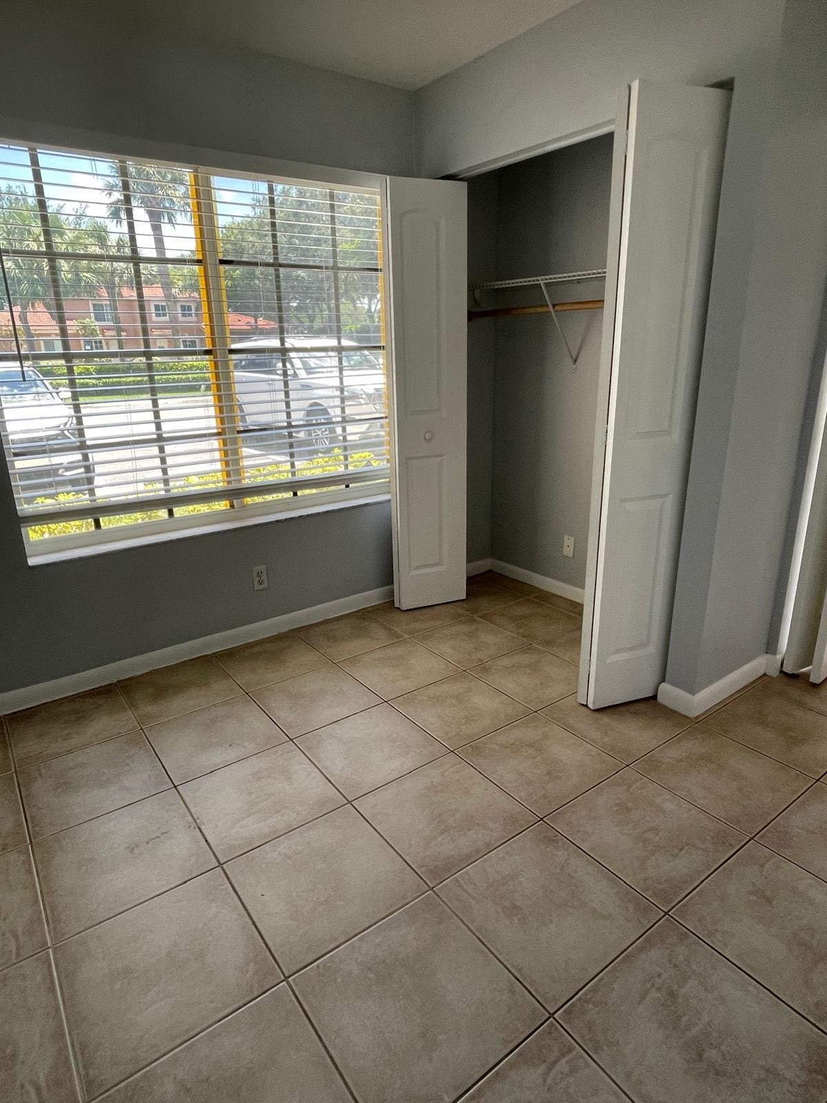 Building Photo - 9766 Kamena Cir