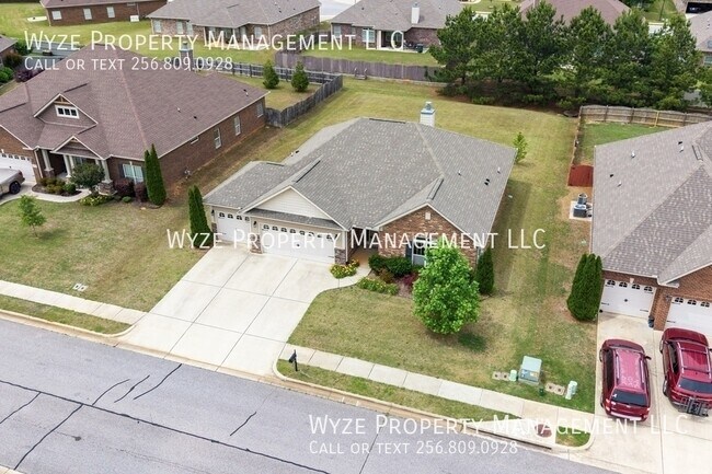 Building Photo - 410 Creekwater Cir