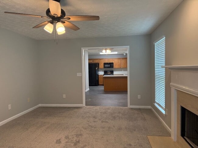 Building Photo - BEAUTIFUL 4BR / 2.5BATH IN HAMPTON!