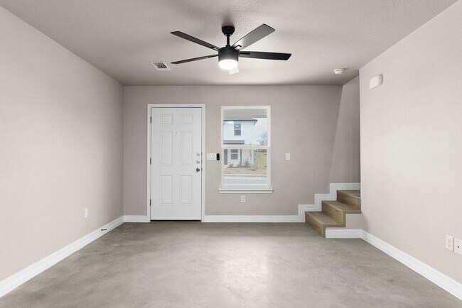 Building Photo - 804 White Meadow Ln