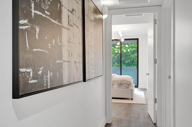 Building Photo - 3040 N Ocean Blvd