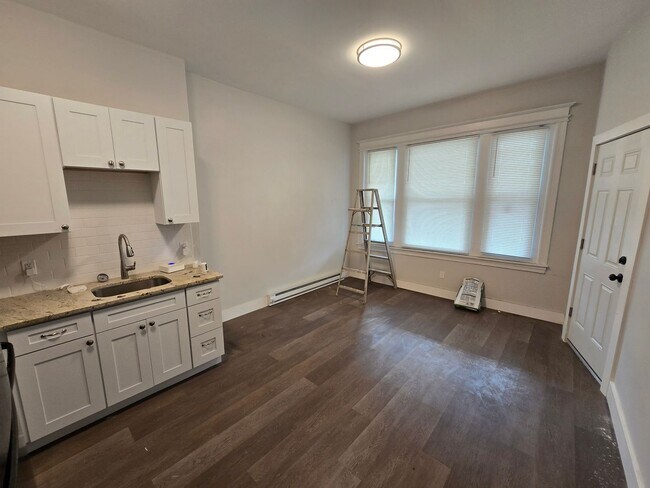 Building Photo - 1321 W Wingohocking St