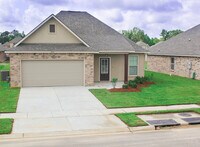 Building Photo - 4BR IN ZACHARY