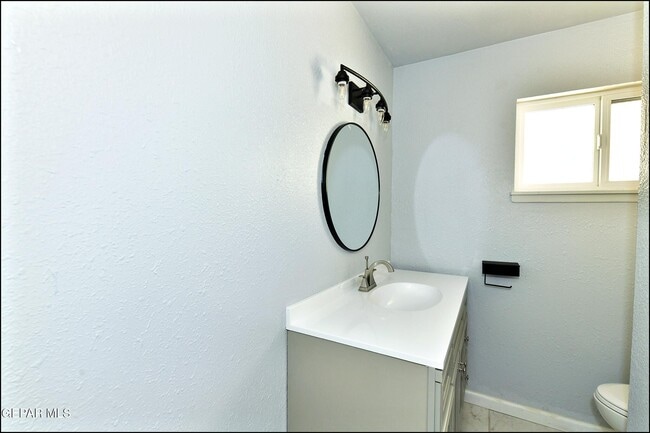 Building Photo - 4217 Canterbury Dr