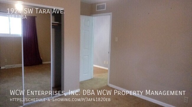 Building Photo - 1924 SW Tara Ave