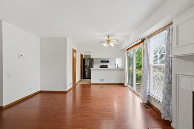 Building Photo - 1404 W Sapphire Dr