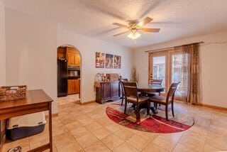 Building Photo - 2112 Castle Ct