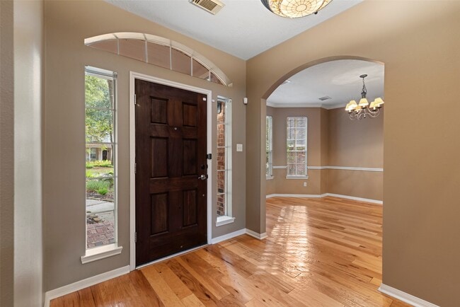 Building Photo - 18 Valley Mead Pl