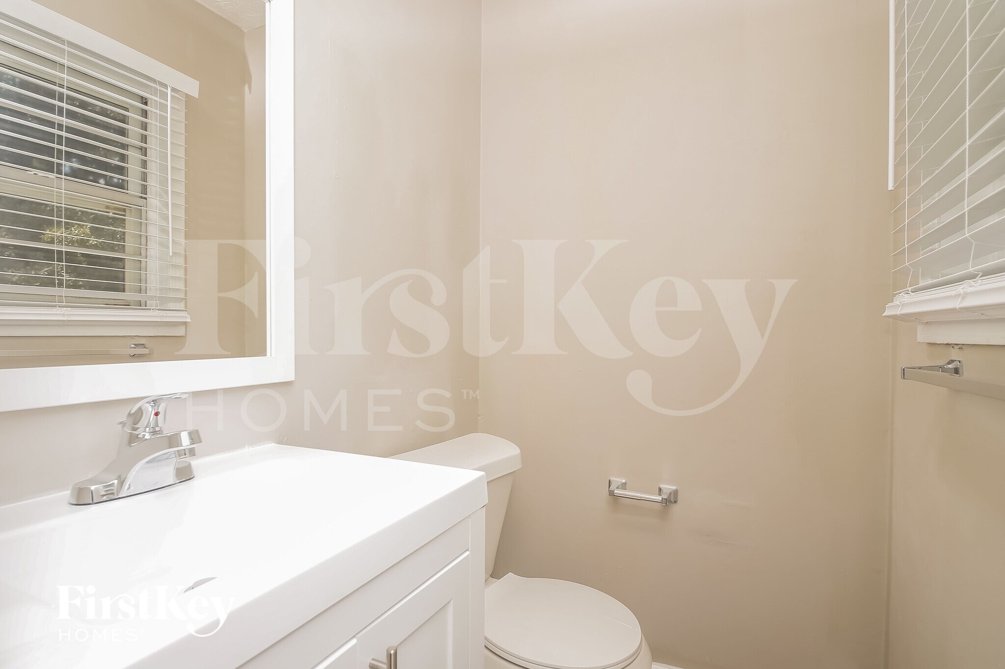 Building Photo - 2422 Chestnut Log Ln