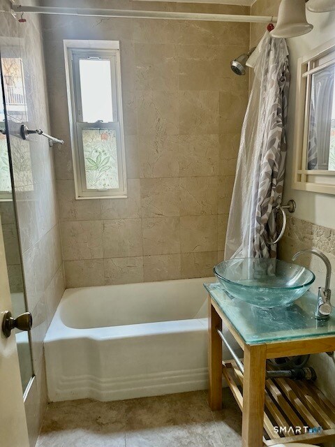 Building Photo - 39 Glenbrook Rd