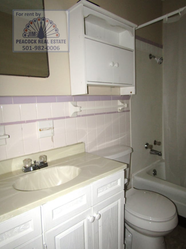 Building Photo - 512-512 Poplar St