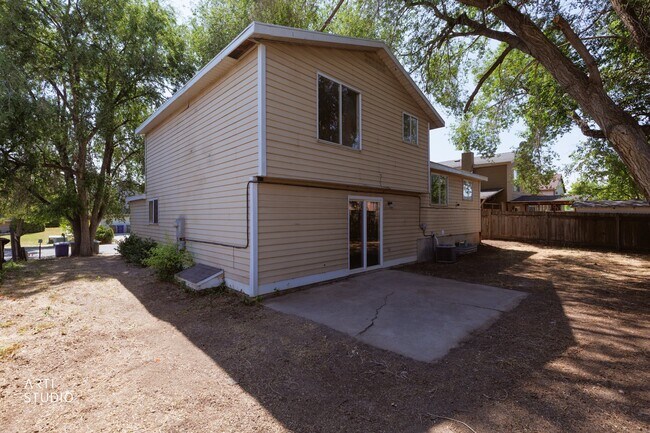 Building Photo - 965 Dorothea Way