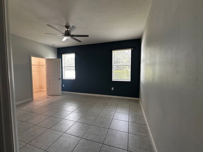 Building Photo - SAWGRASS - 4BR/2BA HOME