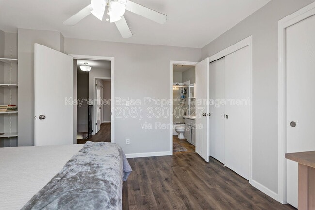 Building Photo - 3039 S Cantrell Ln