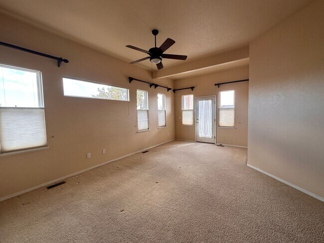 Building Photo - 2-Story in Pinecreek