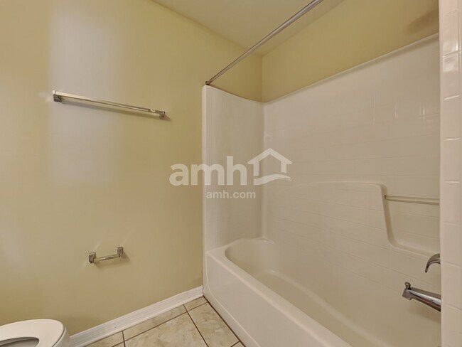 Building Photo - 11414 Ivy Flower Loop