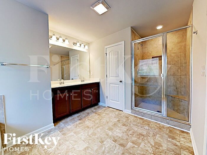 Building Photo - 3172 Baylor Cir