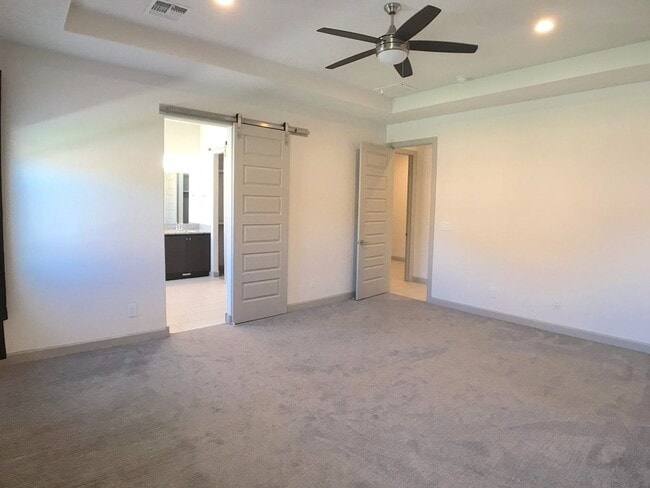 Building Photo - Gorgeous Los Lunas 3 Bedroom! Open layout! Tons of space. Built in 2021