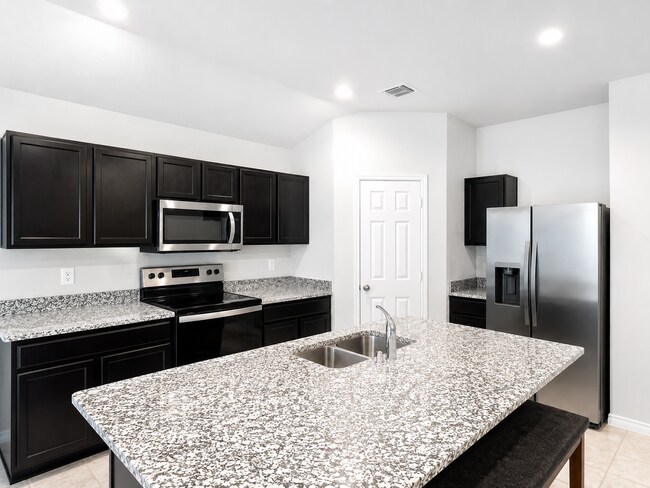 Building Photo - Available for Move-In July 1st