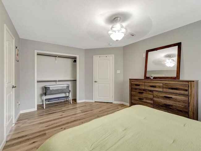 Building Photo - 5346 Apple Blossom Ln