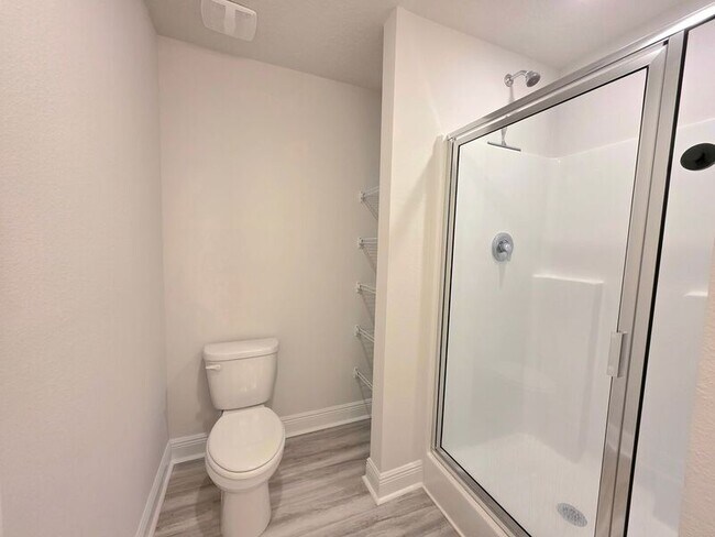 Building Photo - 4006 Pendragon Cir